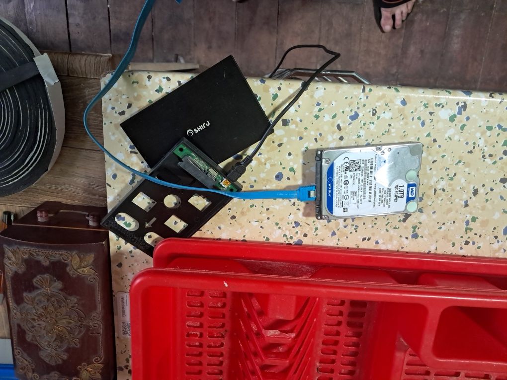 Dysk zewnętrzny 1.0 TB