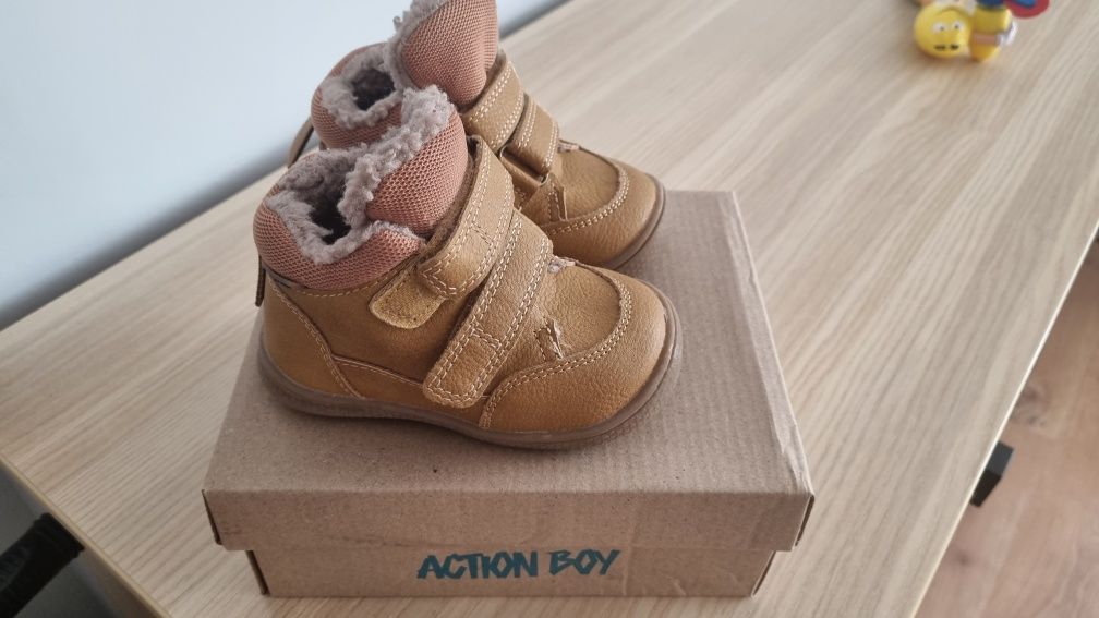Buty zimowe rozm. 21 dla chlopca Action boy