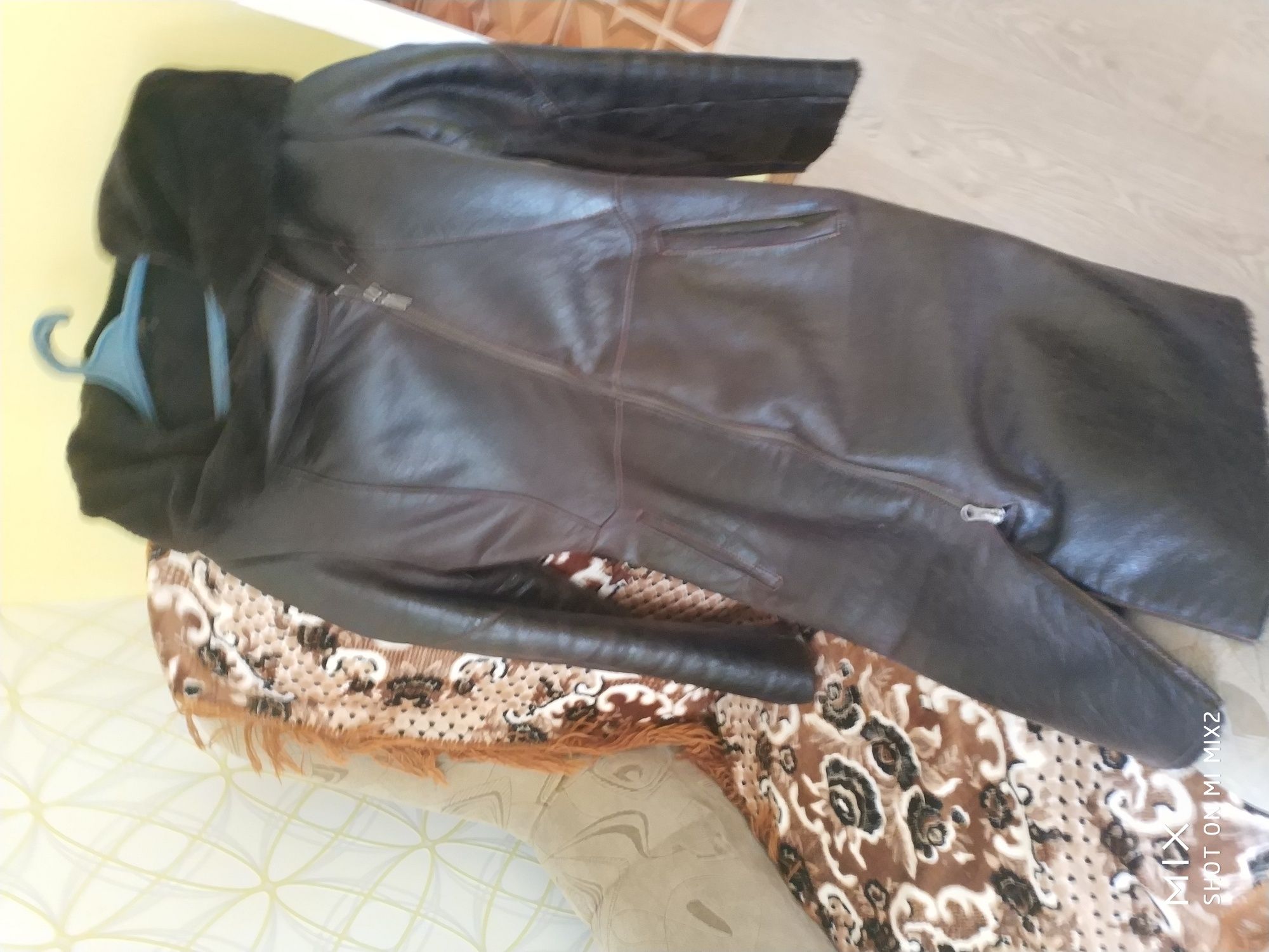 Продам кожаную дубленку
