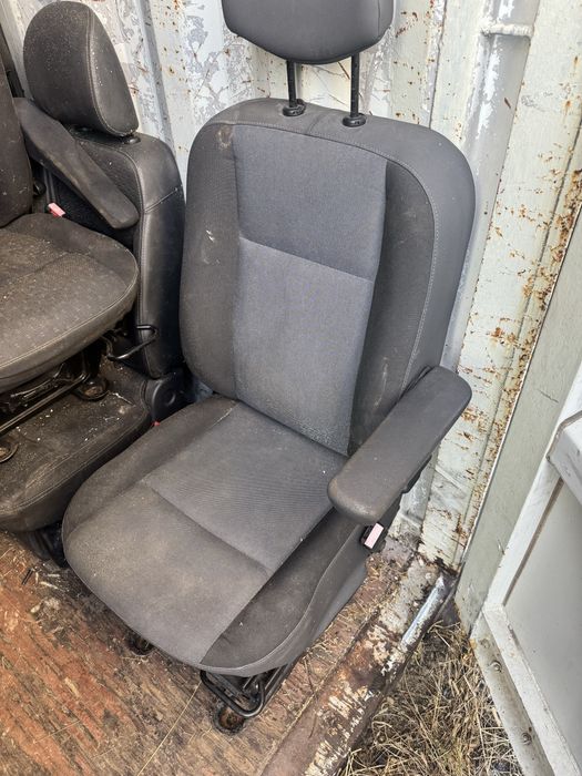 Fotel prawy pasażer podlokietnik  Opel Movano B  Master III IV NV400