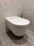 Miska wc Roca Inspira bezkolnierzowa z deska
