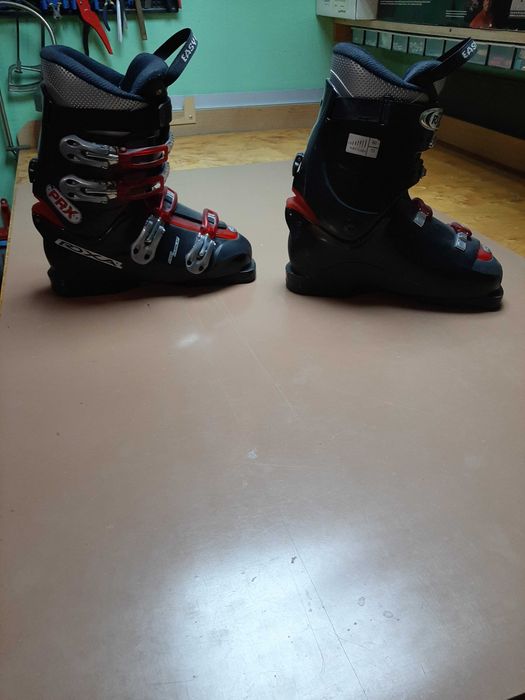 Sprzedam buty narciarskie damskie ROXA