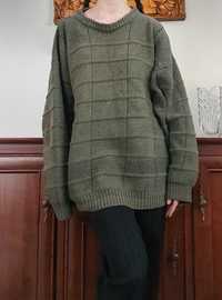 Zielony sweter oversize
