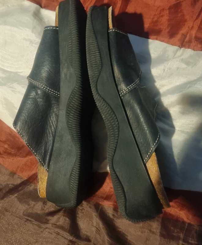 Klapki skórzane r. 8 41 40,5 sandały skóra czarne