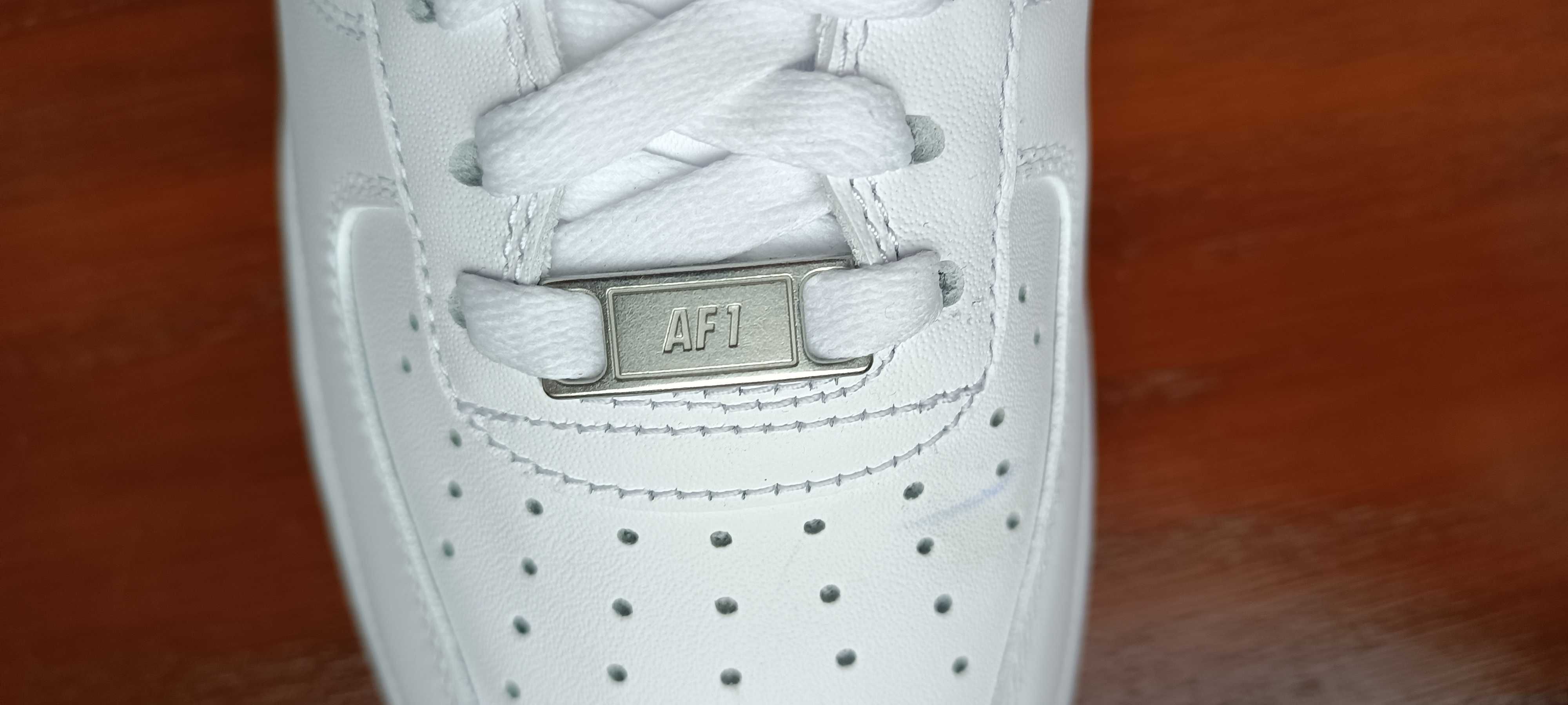 (r. Eur 40,5- 26 cm) Nike Air Force 1 Low '07 White Białe DD8959,-100