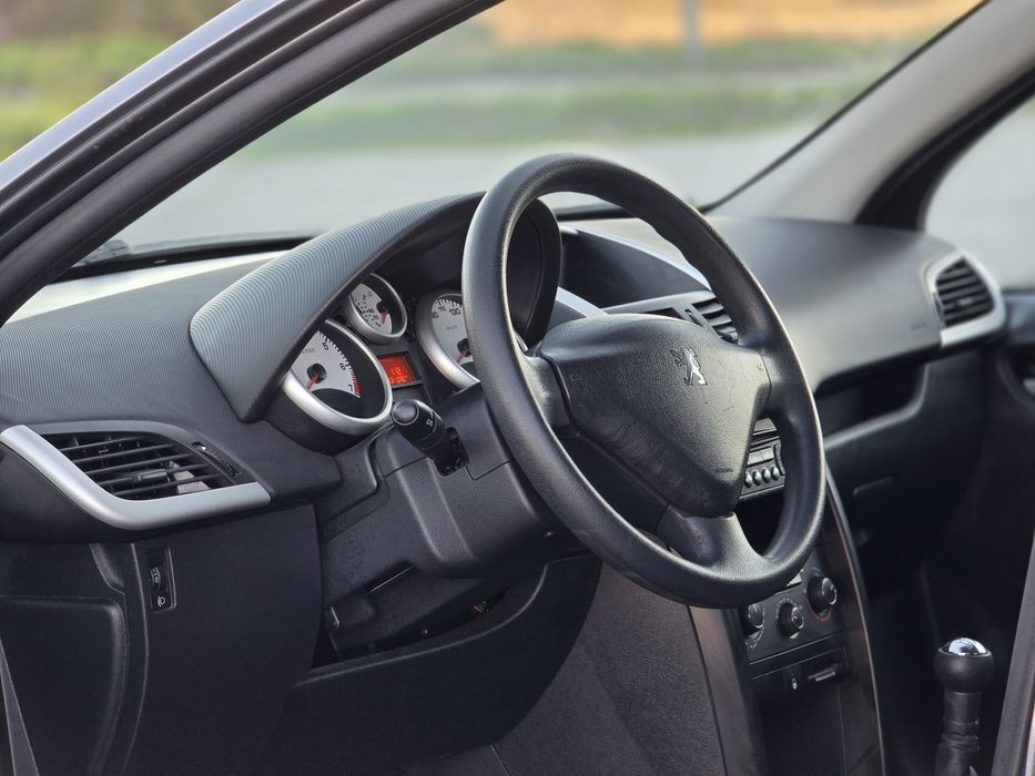 Peugeot 207 1.4 - 2010