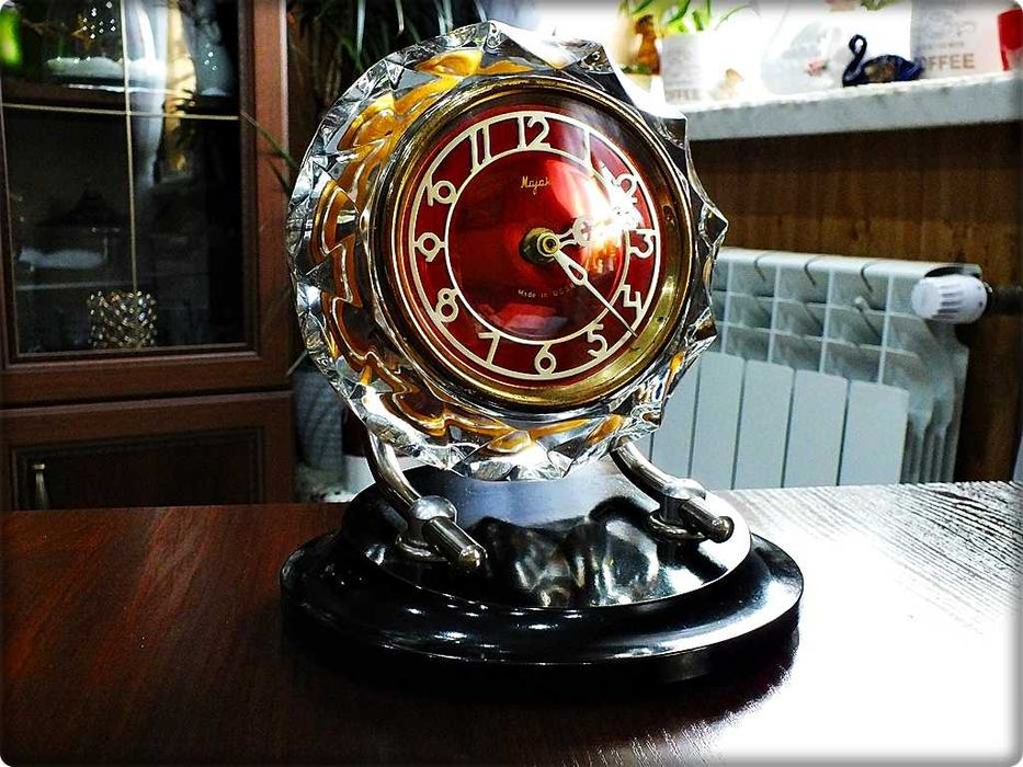 Zegar kryształowy Majak – radziecka elegancja lat 60-70' XX wieku, PRL