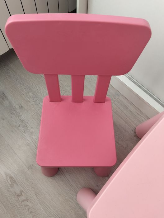 Stolik Mamut + 2 krzesełka