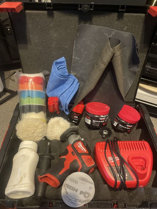 Maquina de polir farois Milwaukee