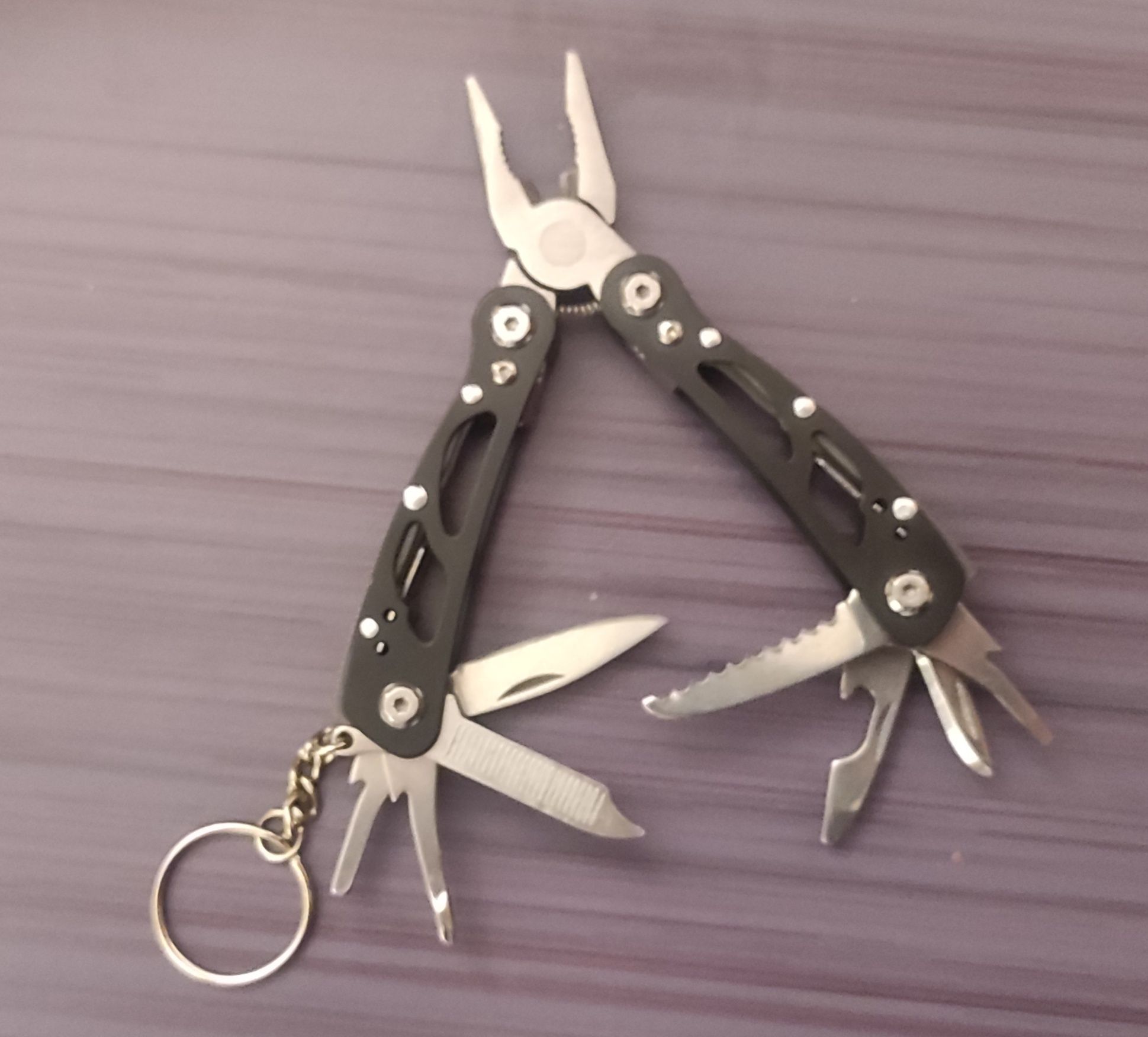 Mini multitool + sakwa