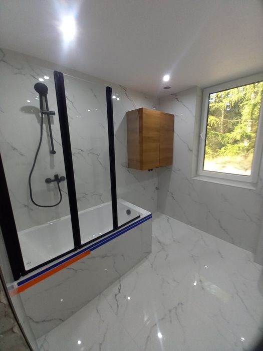 Kompleksowe Remonty Łazienek, usługi glazurnicze, wykończenia wnętrz.,