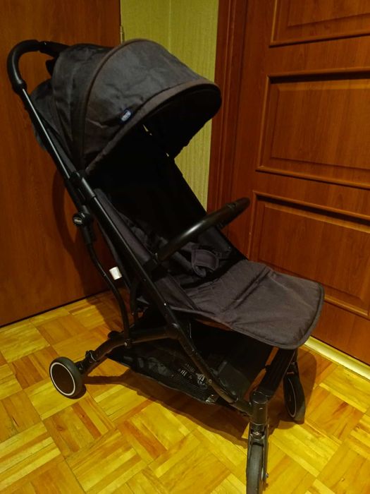 Wózek chicco spacerowy. Bardzo lekki.
