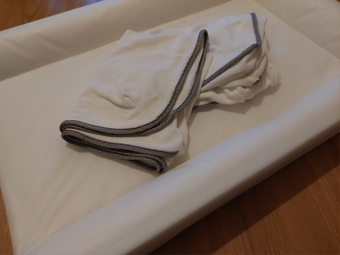 Colchão muda fraldas IKEA + 2 capas