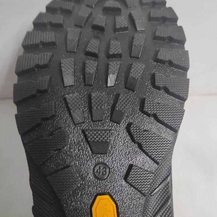Adidas Terrex / хакі / 43-(28,5 см)