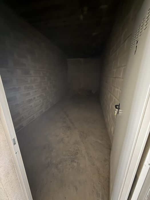 Aluga-se Res/chao Garagem-Armazém-Arrecadação-Guarda Móveis-Depósito.