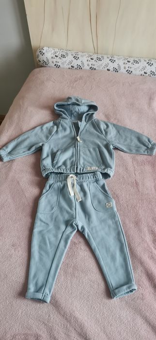 Dres lekko ocieplony rozmiar 86