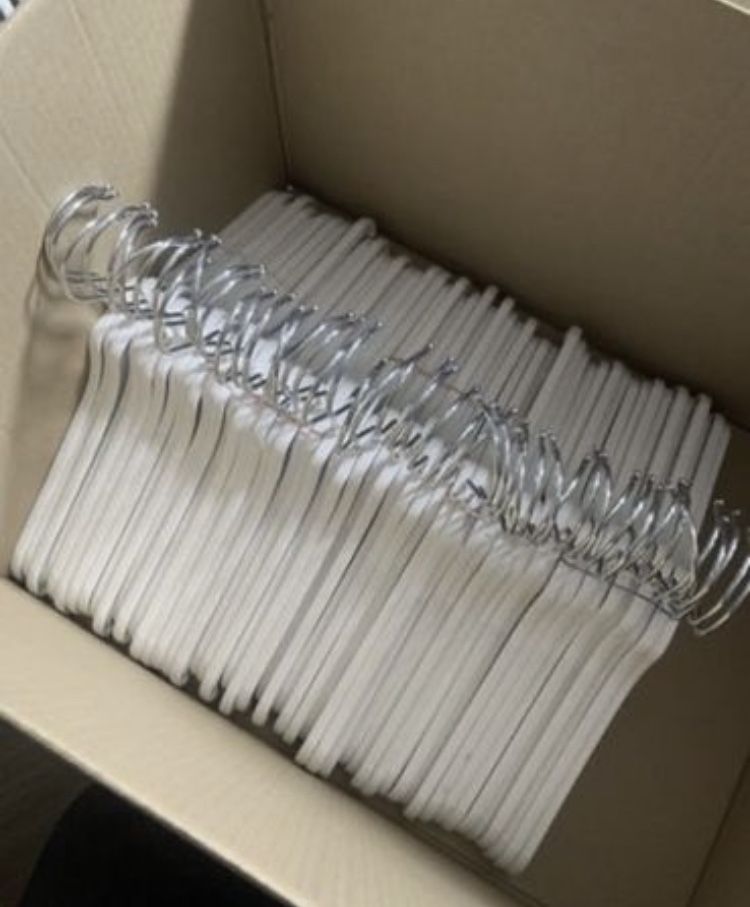 Białe nowe wieszaki na ubrania 28 Cm sztuk 25 Obrotowe