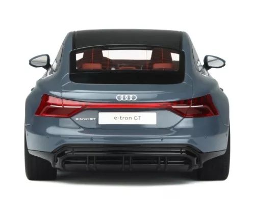GT-Spirit 1:18 Audi e-tron GT ano 2021
