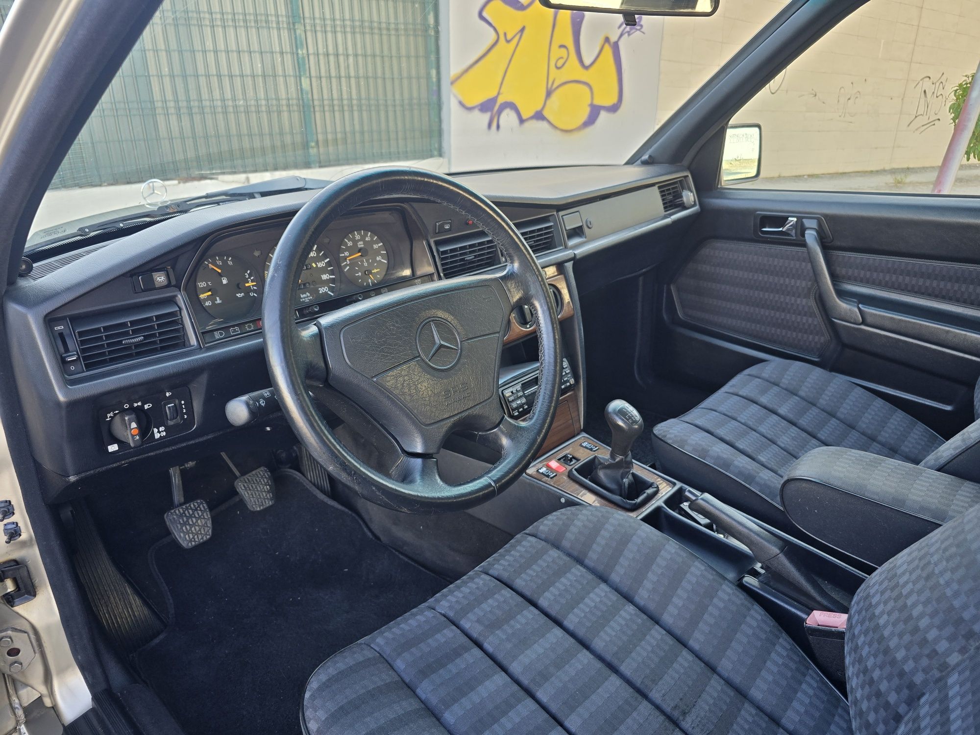Mercedes Benz 190D 2.5