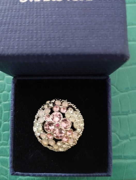 Anel Swarovski oficial com caixa original - Novo