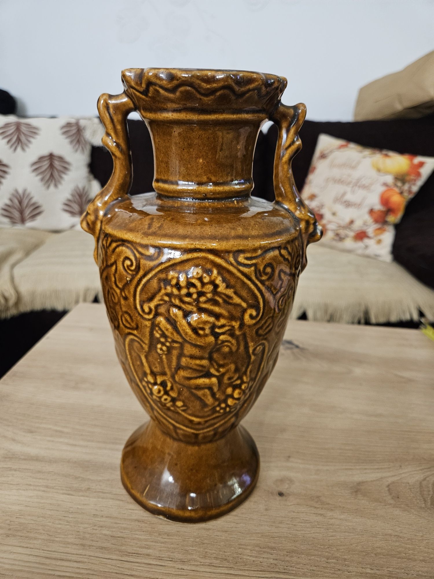 Wazon z epoki PRL
