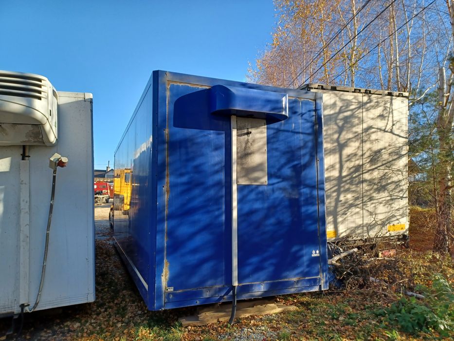 Izoterma Chłodnia Magazyn garaż z transportem 2,7m-wysoki