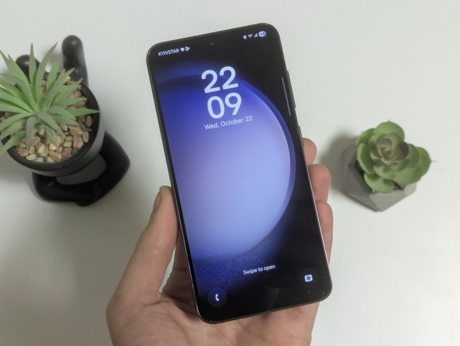 Samsung Galaxy S23 128GB | Чудовий стан | Маленький піксель | Гарантія