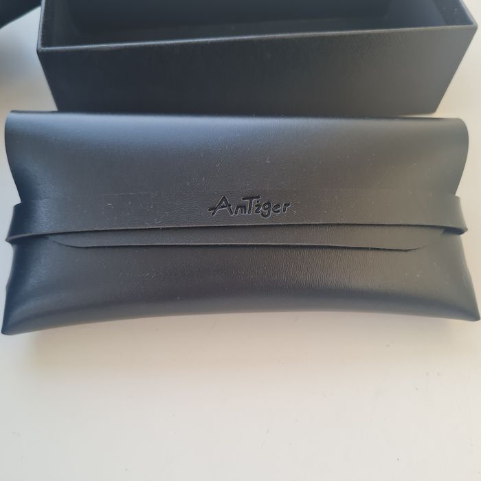 Óculos de sol de cor bordeux