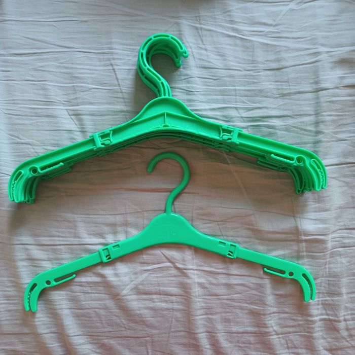 Wieszaki kolorowe dla dziecka do szafy :) Regulacja wielkości.