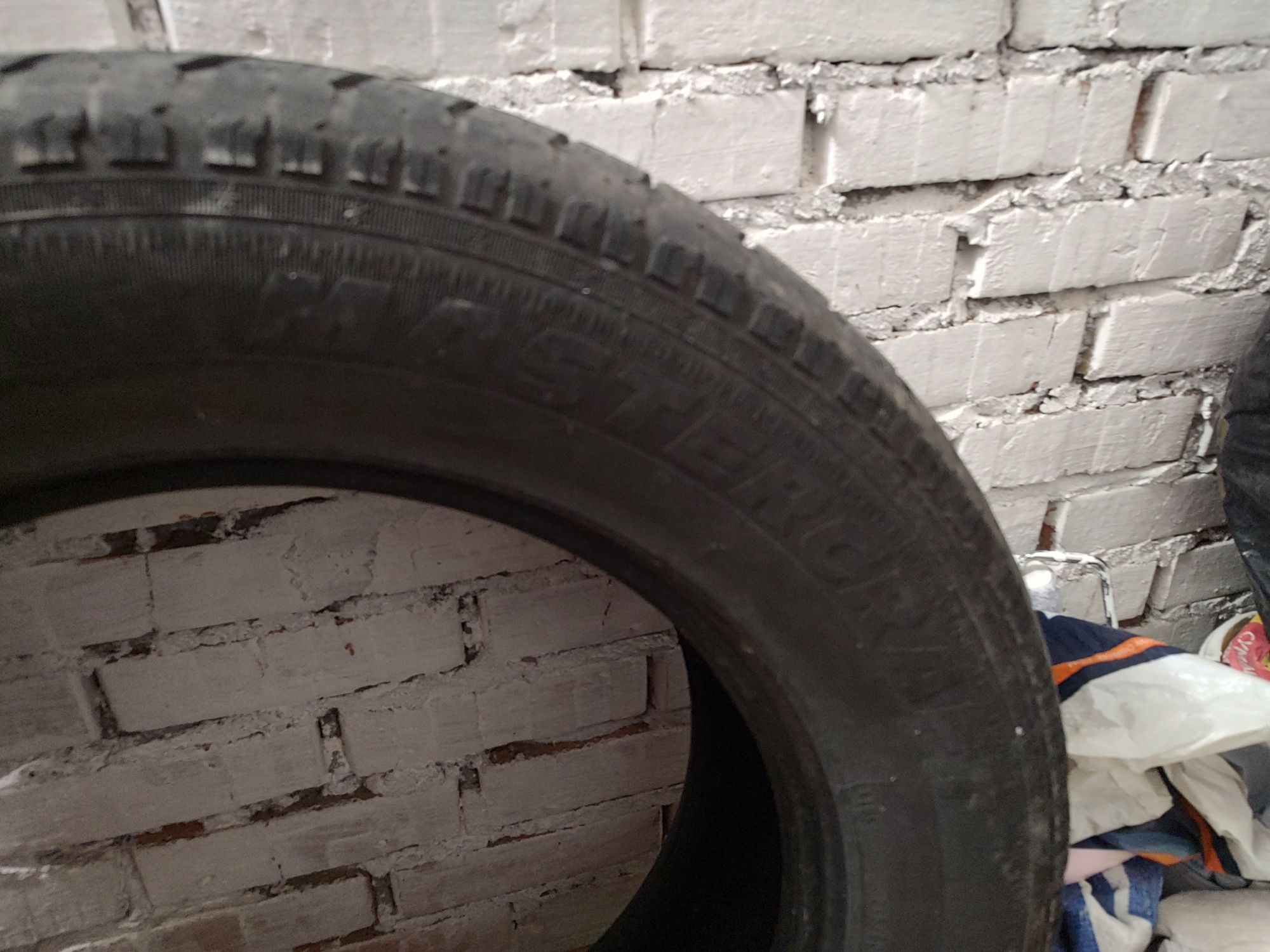 Продам резину 275/60r20