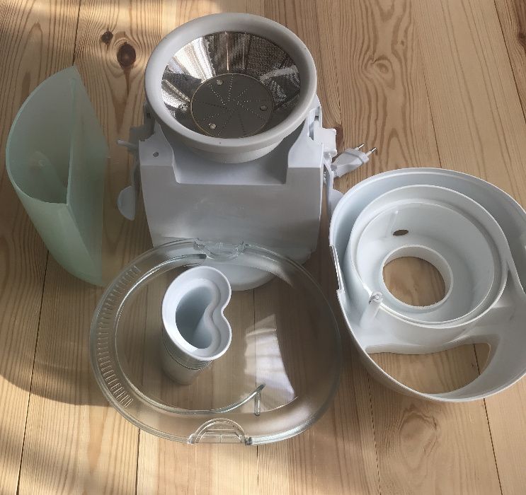 Соковижималка відцентрова центробіжна Philips HR1821