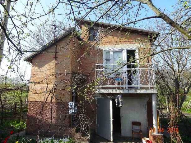 Доглянута дача у Вакуленцях