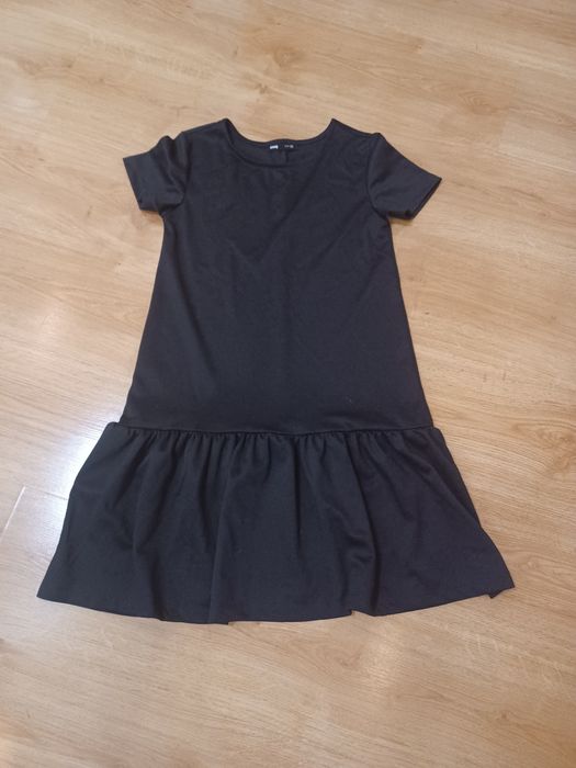 Czarna sukienka sinsay r. Xs