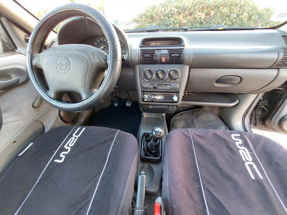Opel Corsa B 1,2 ano 1997 para venda em Quarteira