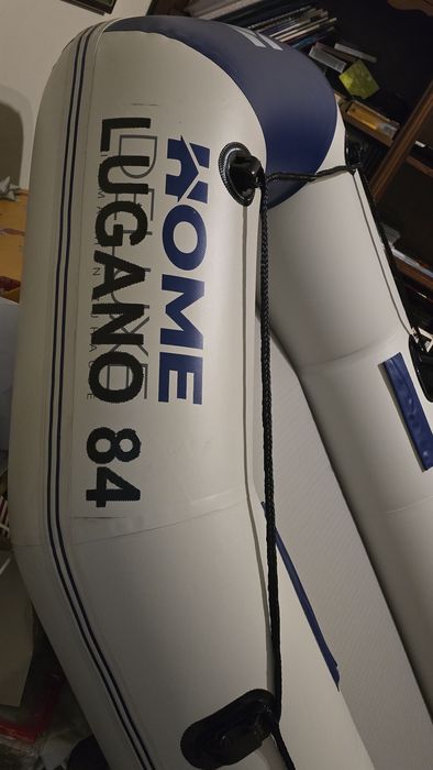 Barco insuflável motor