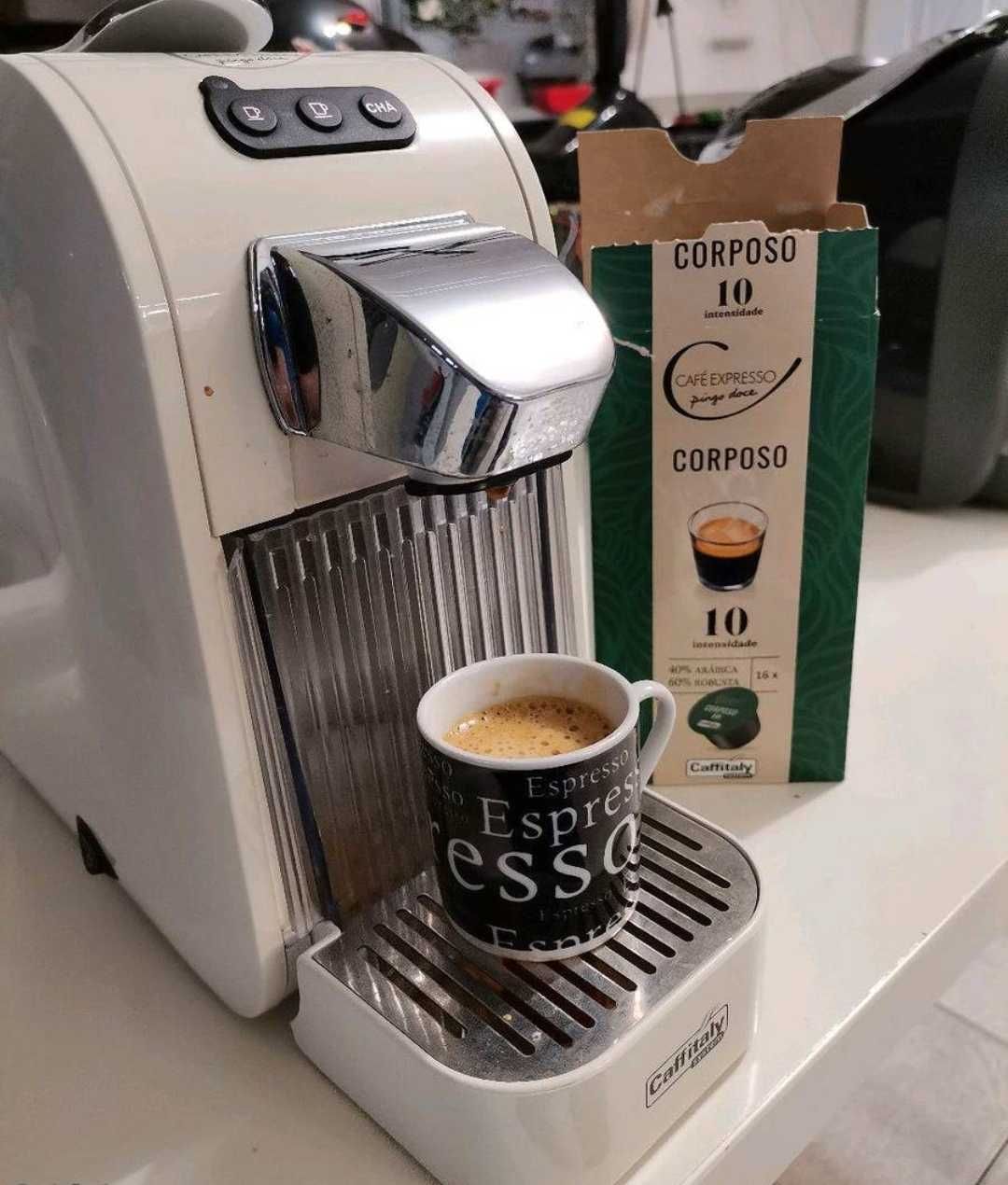 Máquina de café para cápsulas