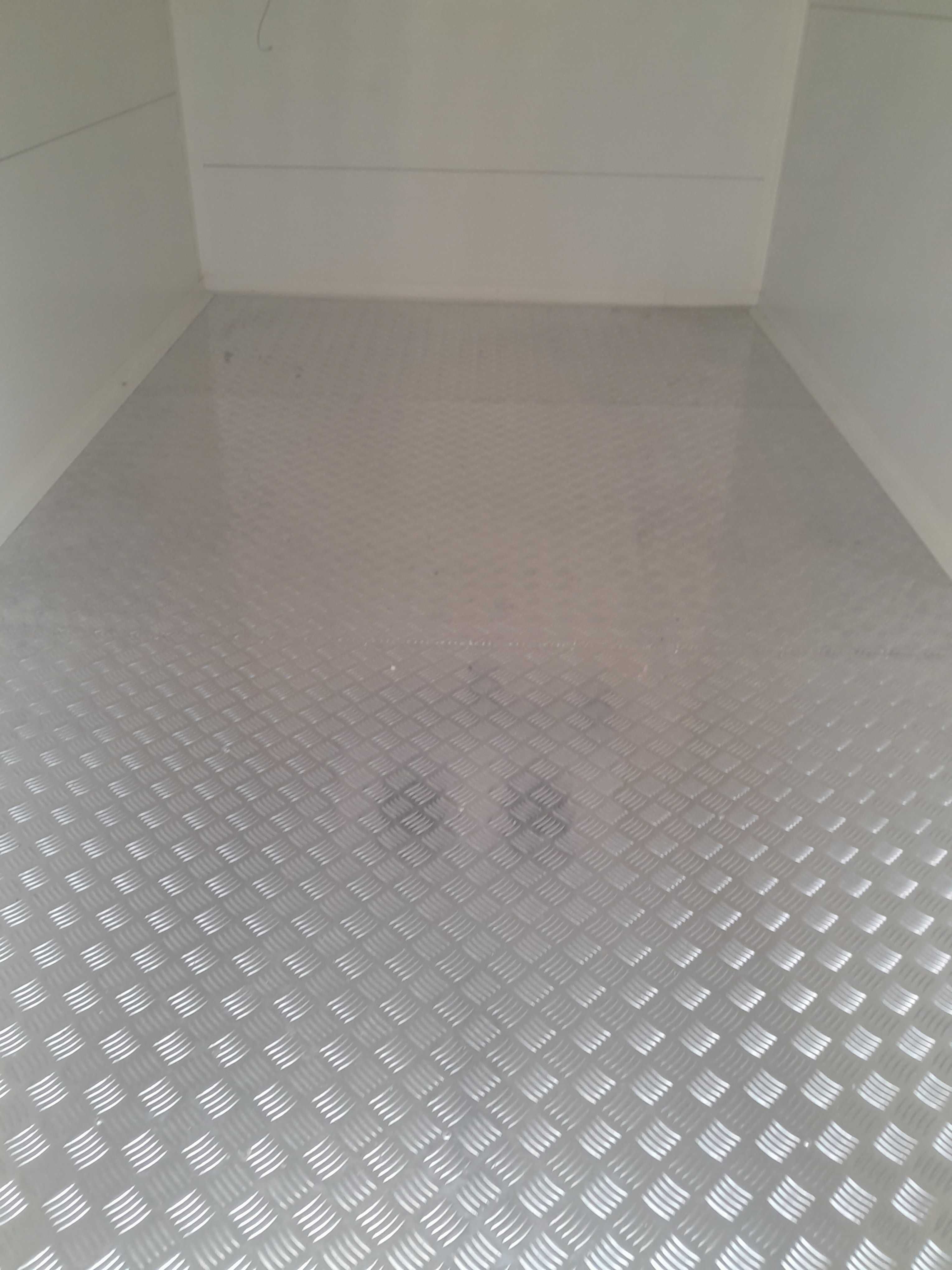 Komora  mobilna chłodniczo-mroźnicza -20st.C 3,6x2,4x2,5