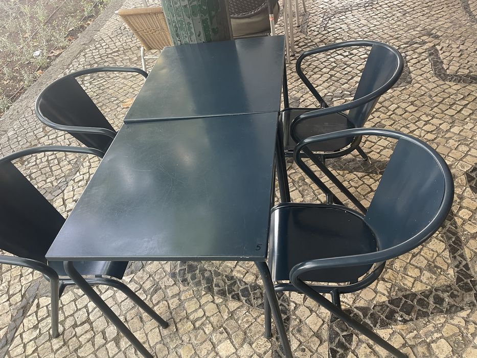 Esplanada - Mesas e Cadeiras