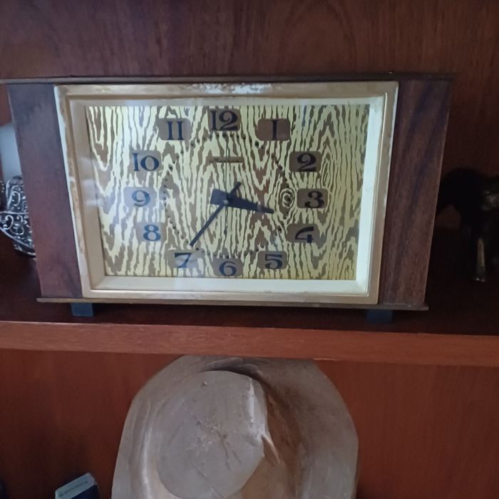 годинники механічні, дерево