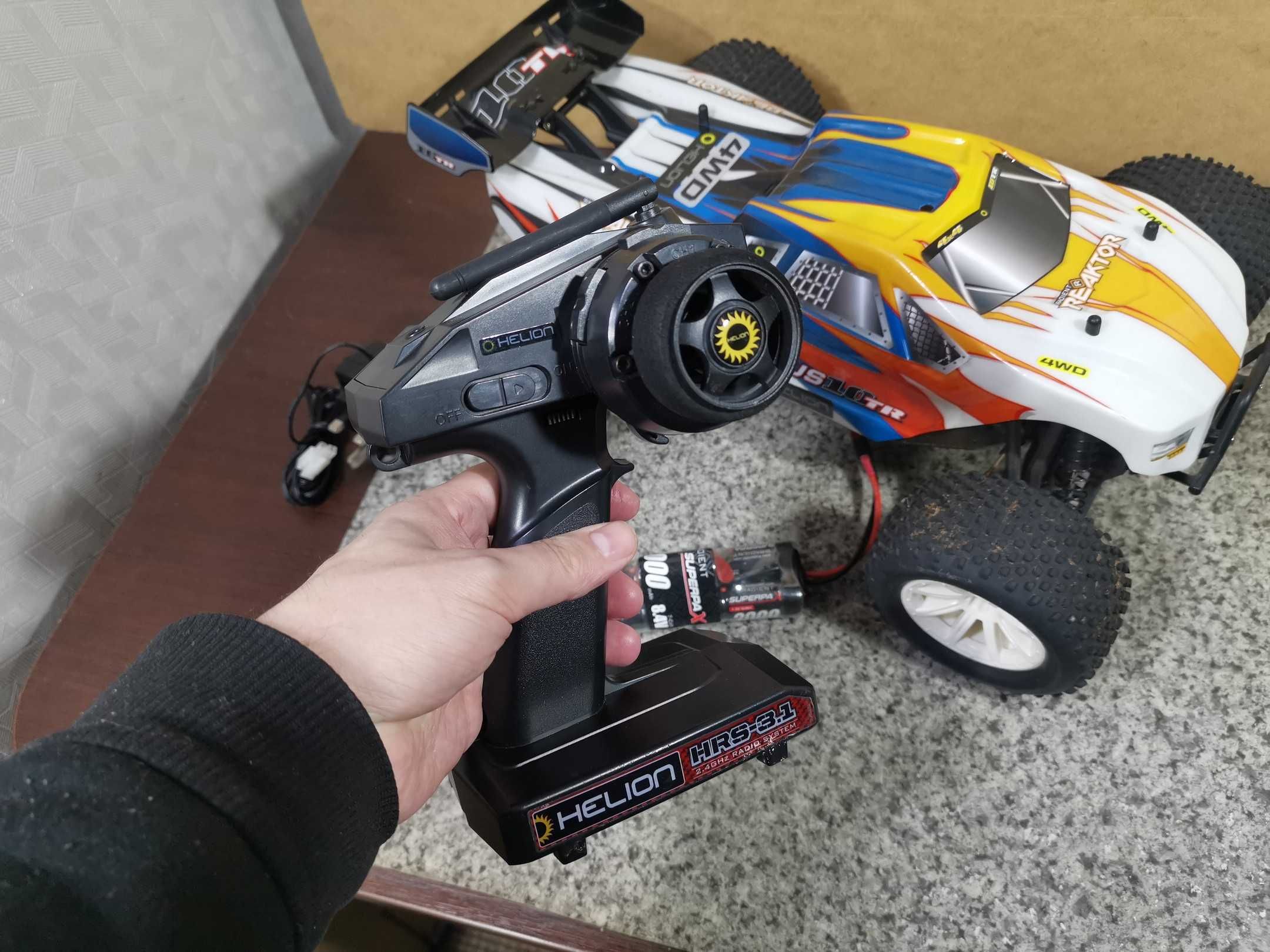 RC машинка Helion Dominus 10TR Brushless 1/10 безколекторна траггі