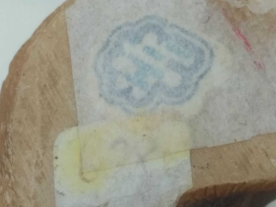 Vintage żywiczna figurka szopa pracza, h - 3,5 cm