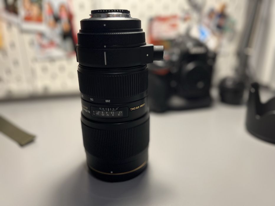 Sigma 70-200mm f/2.8 EX APO DG Macro HSM II