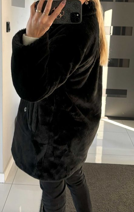 Czarne futerko kurtka płaszcz r. XS/S