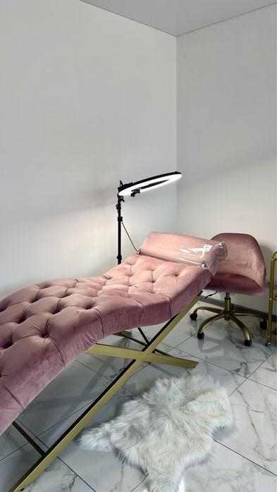 Оренда для майстрів (Кушетка/манікюрний стіл)