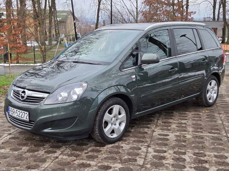 Opel Zafira Benzyna / Polift / pierwszy właściciel / 7os/ niski przebieg /oryginał