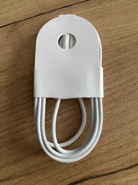 Nowy kabel do Apple iPhone USB C do USB C 1 metr 60W kluczyk