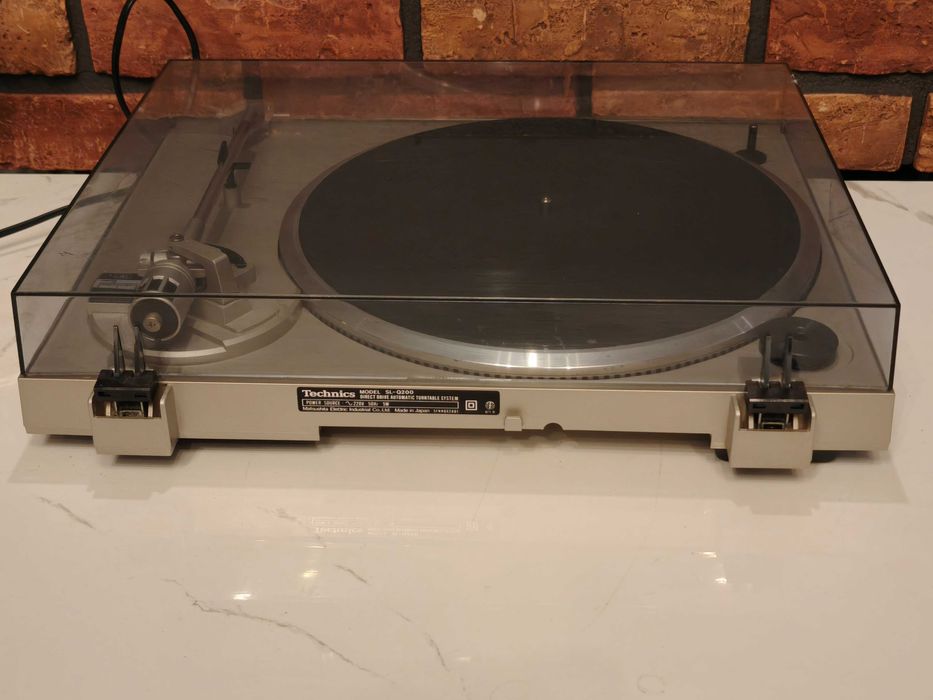 TECHNICS SL-Q200 gramofon Direct Drive QUARTZ