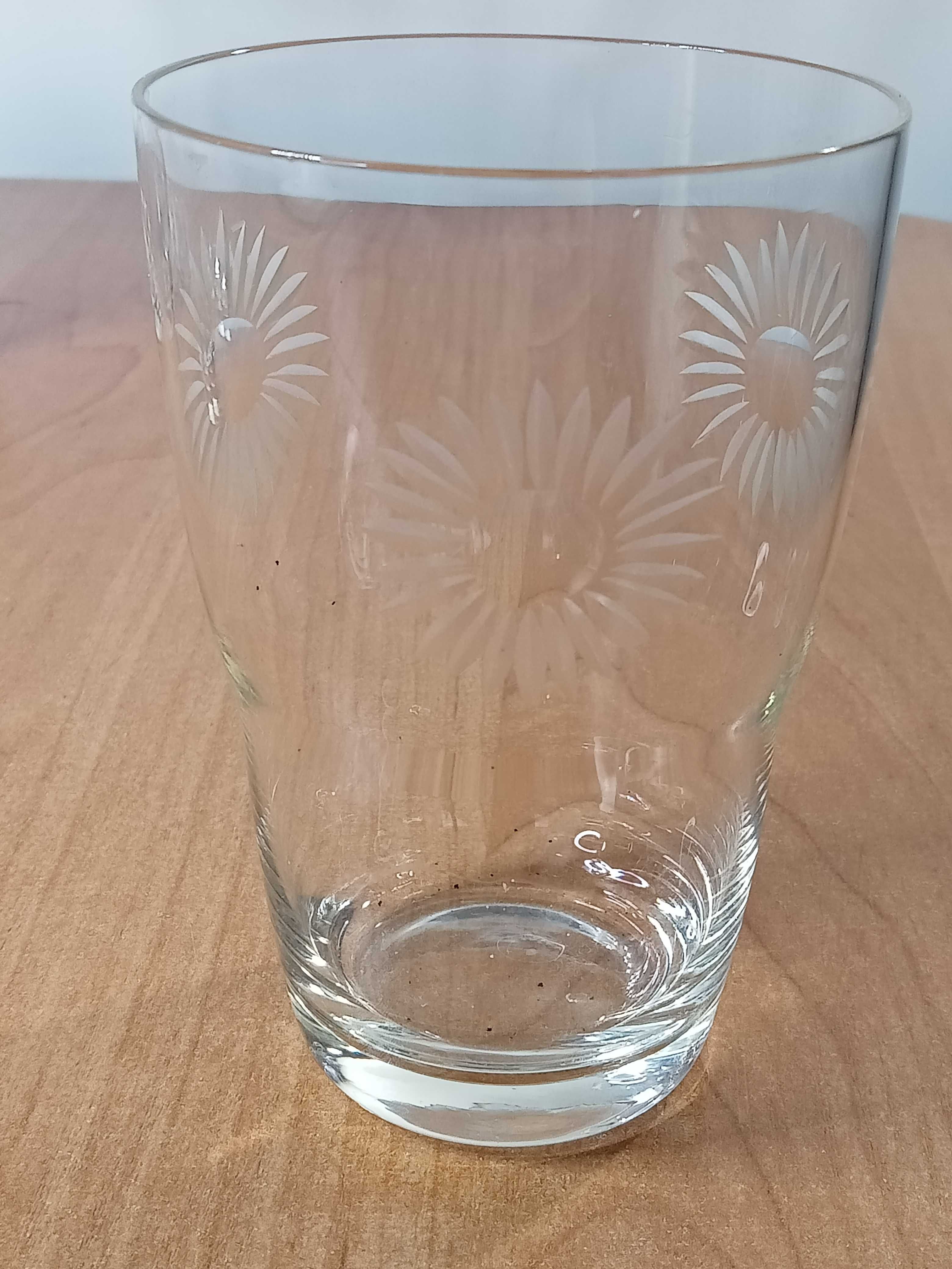 dzbanek i szklanki PRL