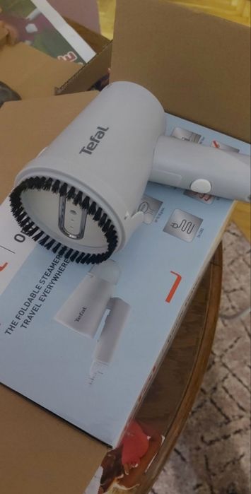parownica do ubrań tefal  1200w  biała