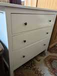 Komoda z szufladami Ikea Hemnes
